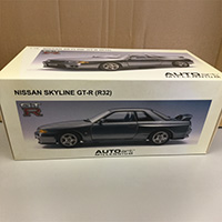 AUTOart 1 18 ニッサン スカイライン GT-R R32